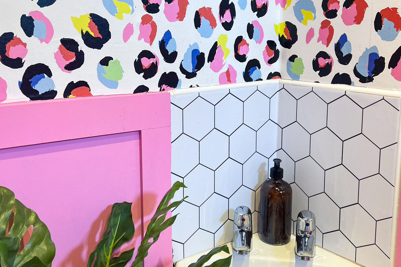 Large Hexagons White (60cm x 80cm)